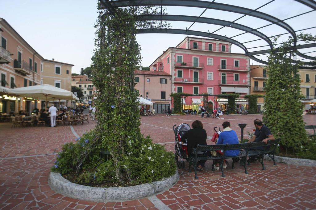 Il Porto Trilocale Nr.7 Διαμέρισμα Porto Azzurro Εξωτερικό φωτογραφία
